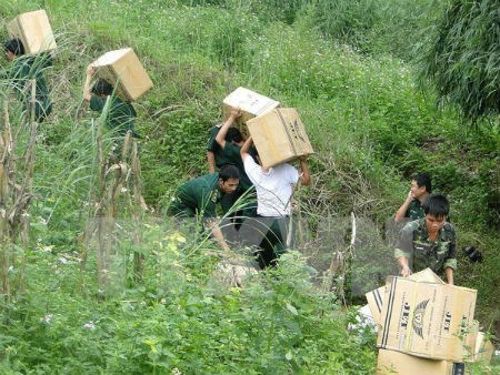 Chống buôn lâu và gian lận thương mại vùng biên giới. (05/7/2016)